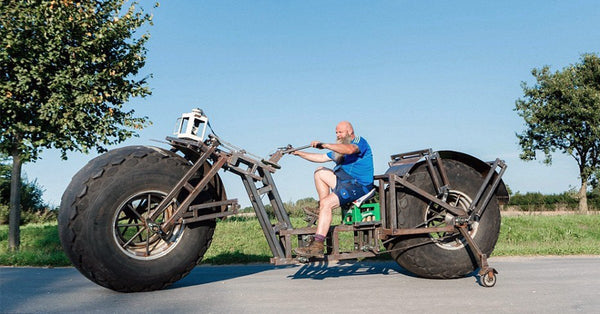A German sets the record for the World's Heaviest Bicycle